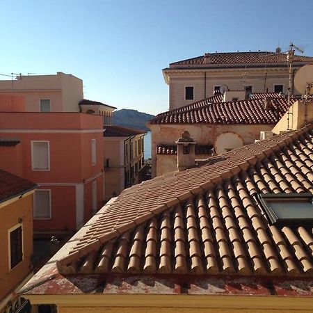 B&B Affittacamere Via Del Centro La Maddalena  Extérieur photo